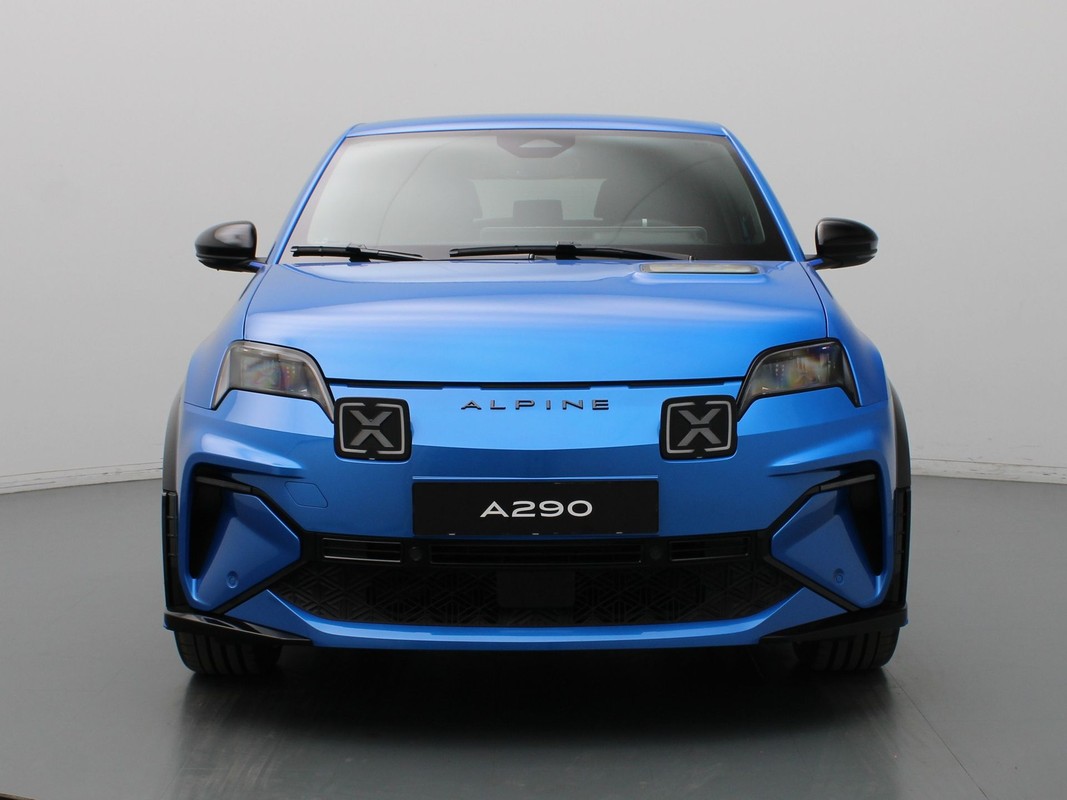 Alpine A290