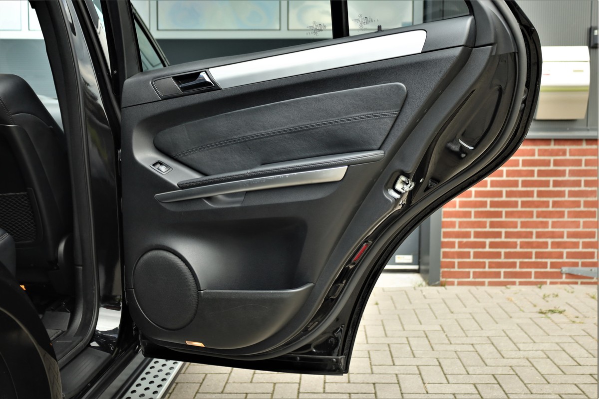 Mercedes-Benz M-Klasse