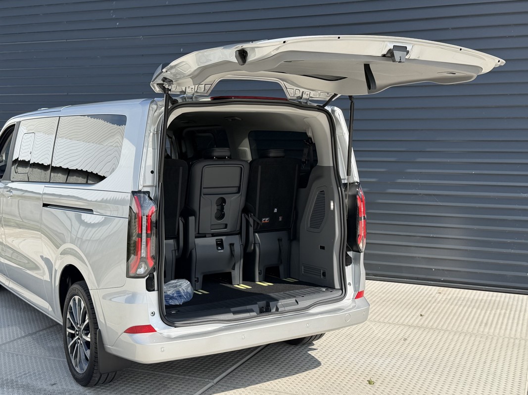 Ford E-Transit Custom