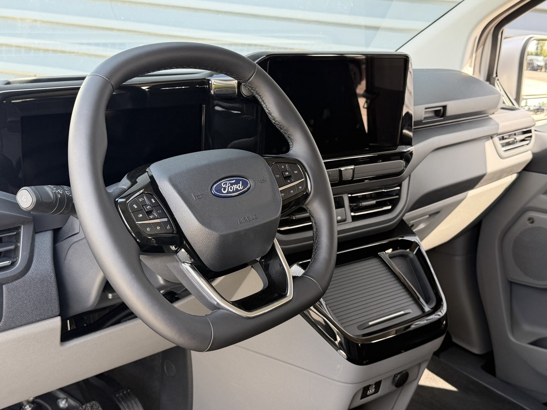 Ford E-Transit Custom