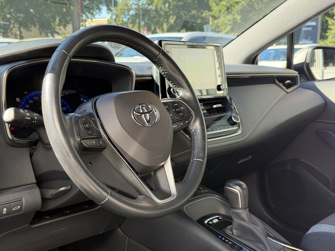 Toyota Corolla Touring Sports