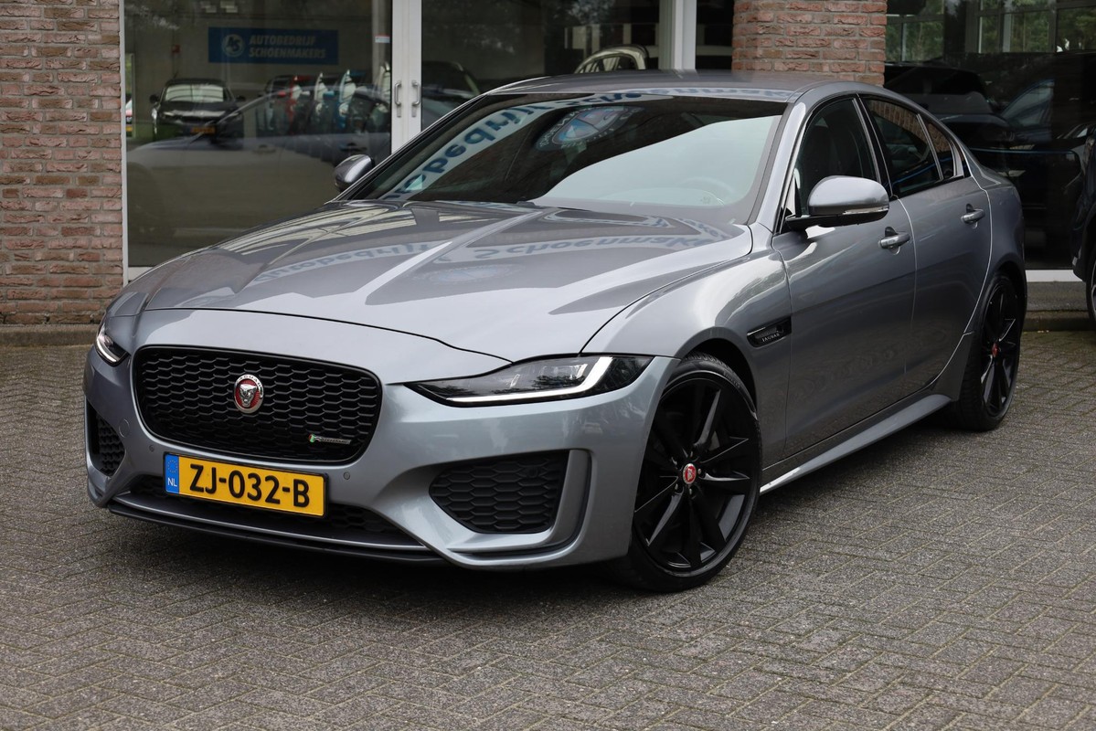 Jaguar XE