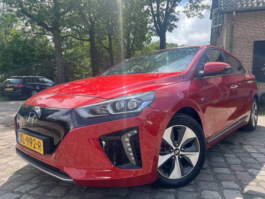 Hyundai IONIQ