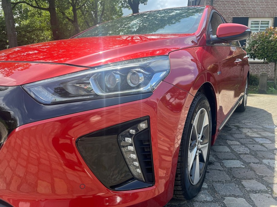 Hyundai IONIQ