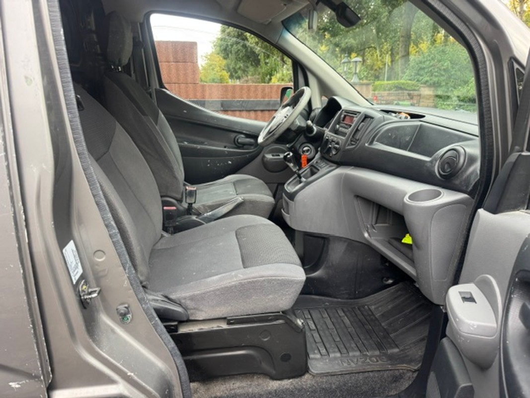Nissan NV200