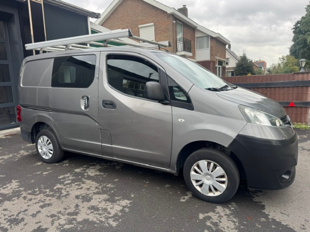 Nissan NV200