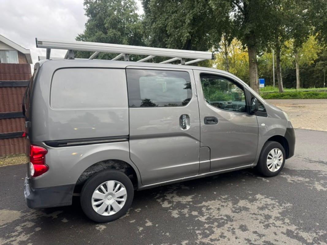 Nissan NV200