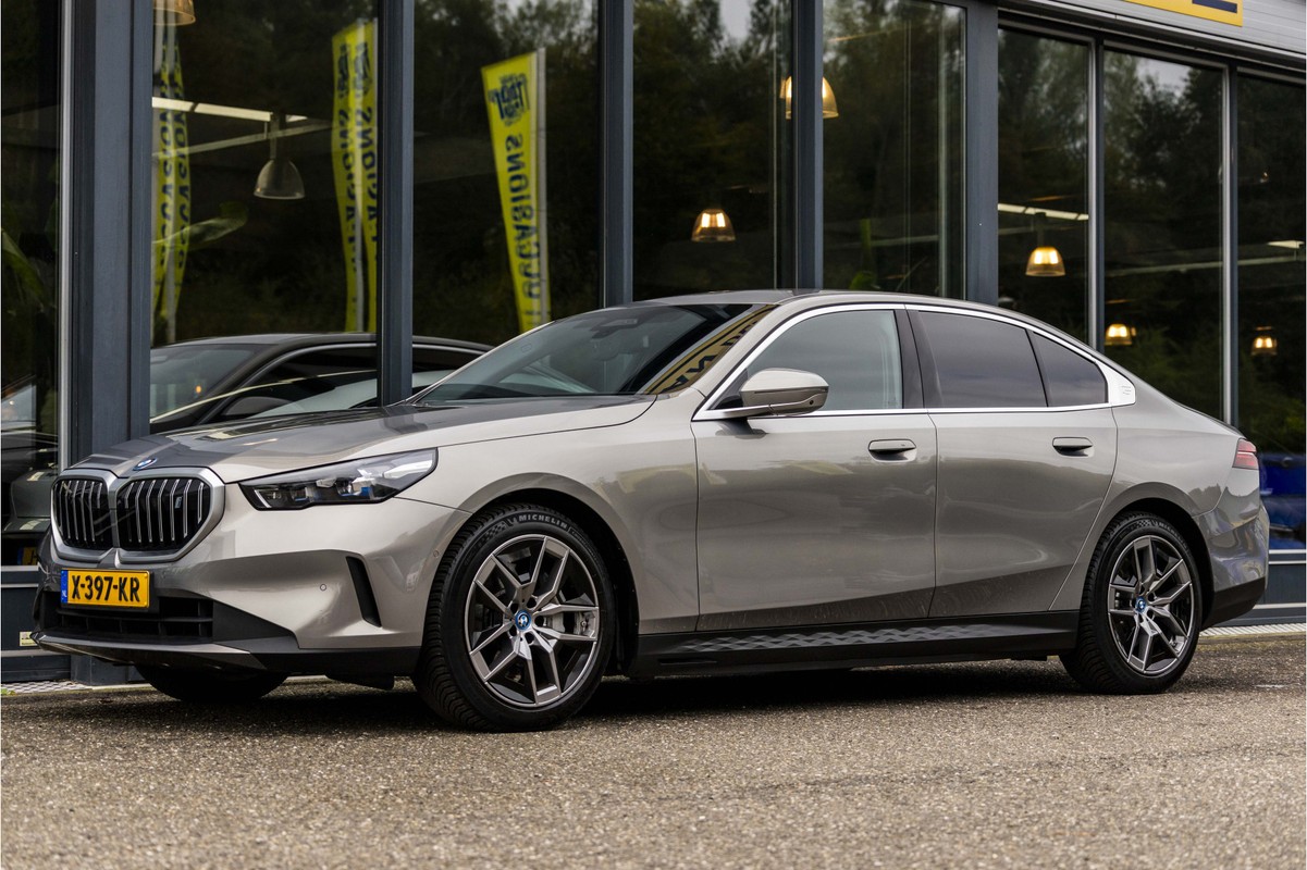 BMW i5