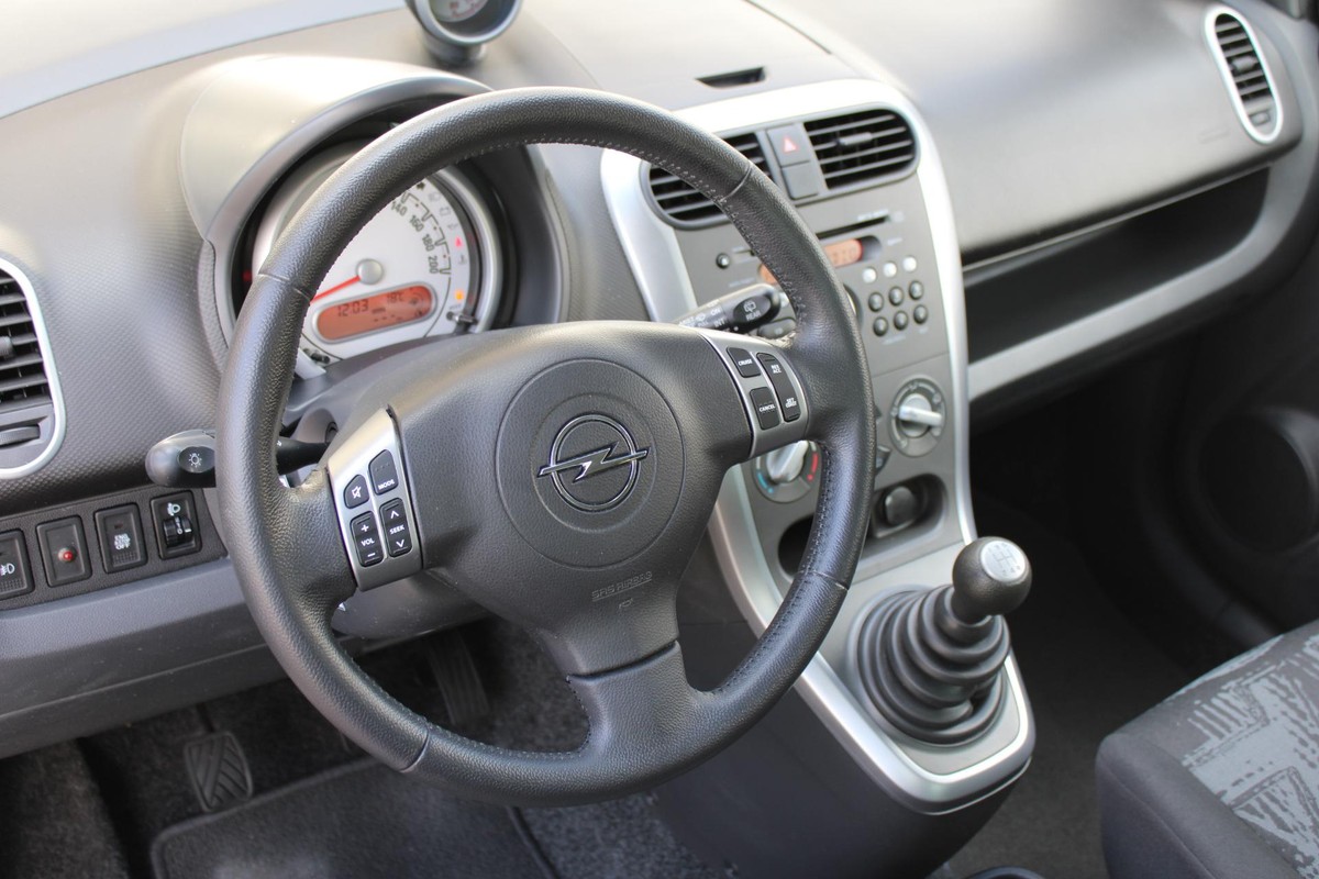 Opel Agila