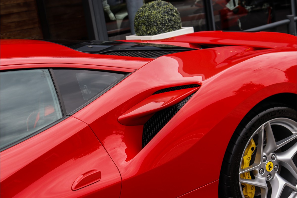 Ferrari F8 Tributo