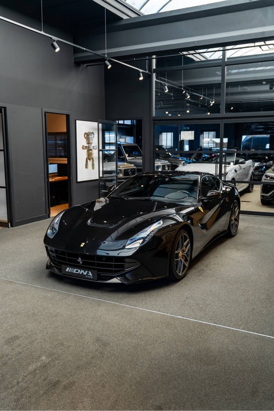 Ferrari F12