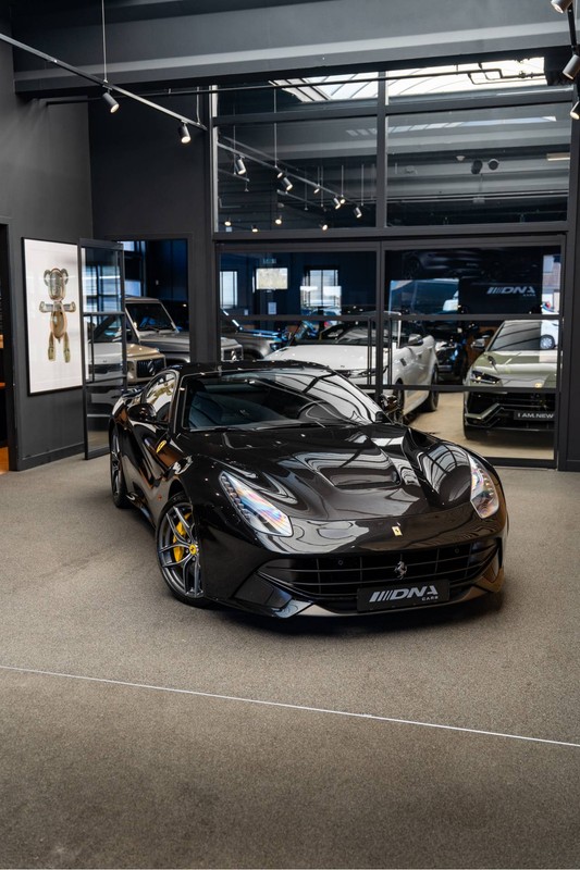 Ferrari F12
