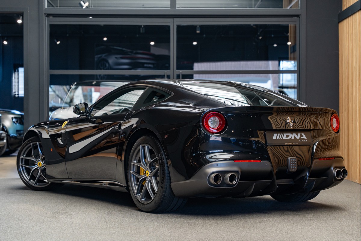 Ferrari F12