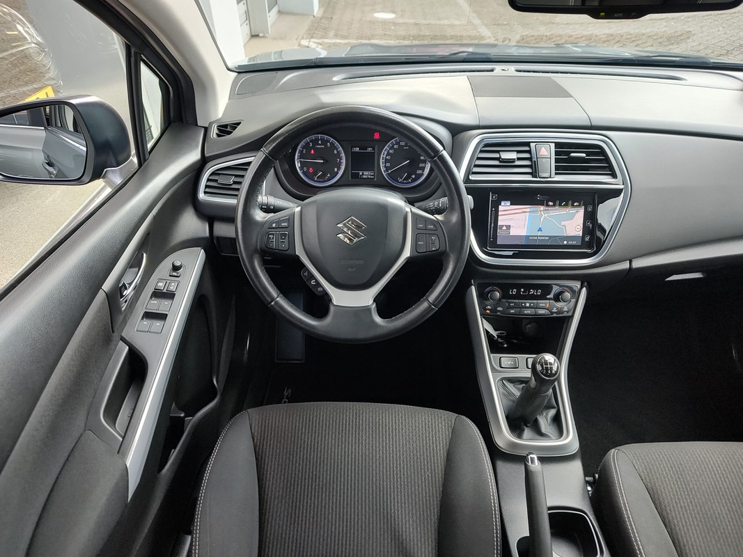 Suzuki S-Cross