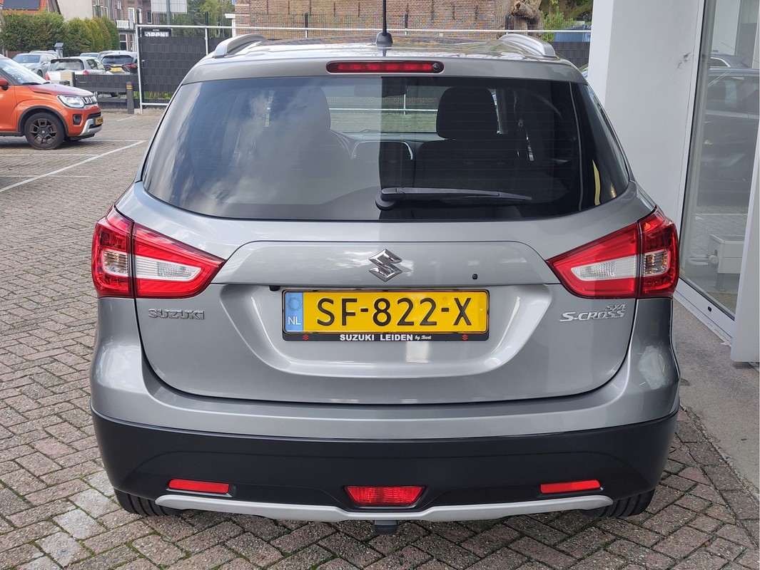Suzuki S-Cross