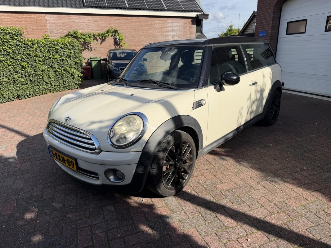 MINI Clubman