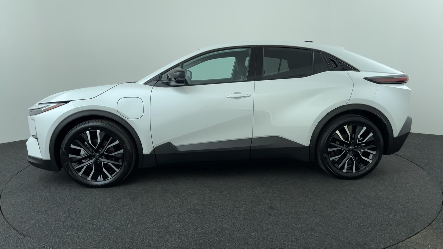 Toyota C-HR+