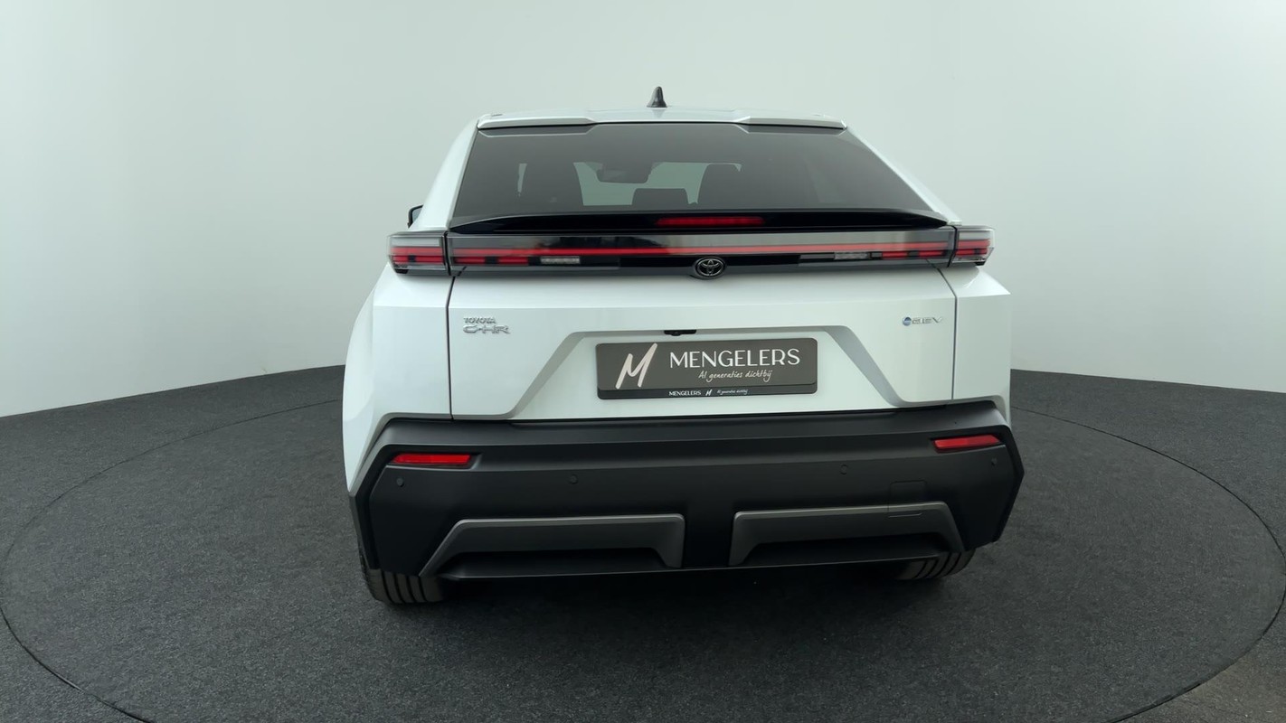 Toyota C-HR+