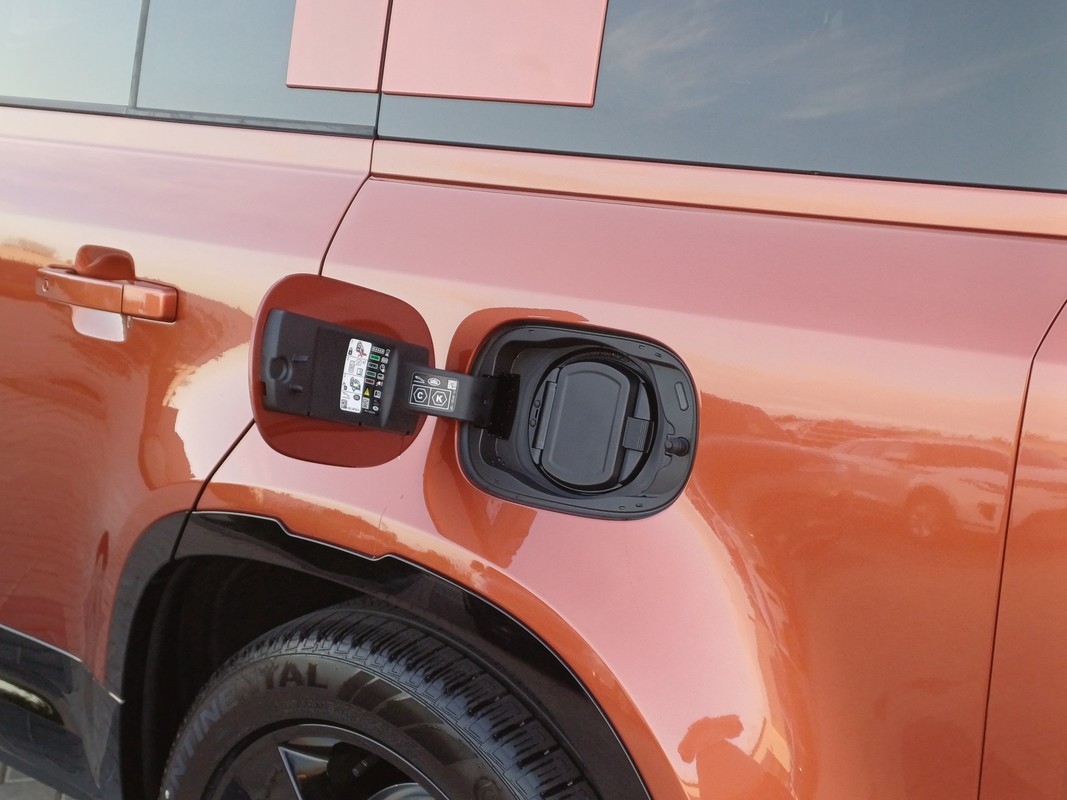 Land Rover Defender
