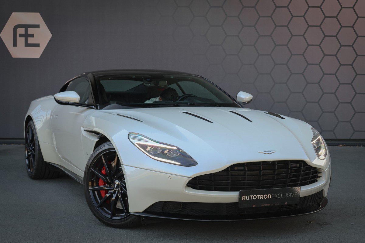Aston Martin DB11