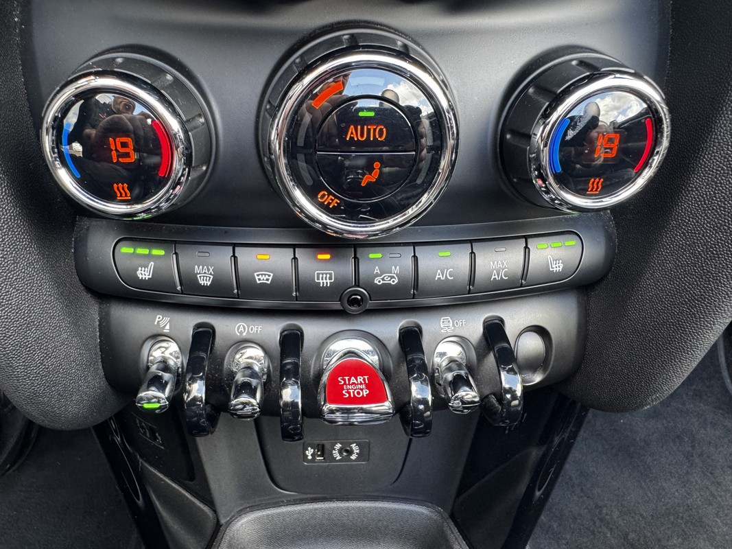 MINI Cooper Cabrio