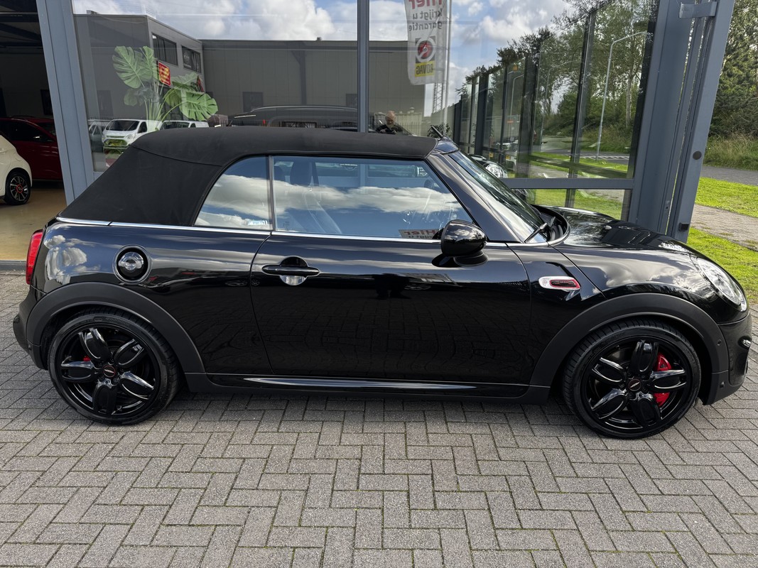 MINI Cooper Cabrio