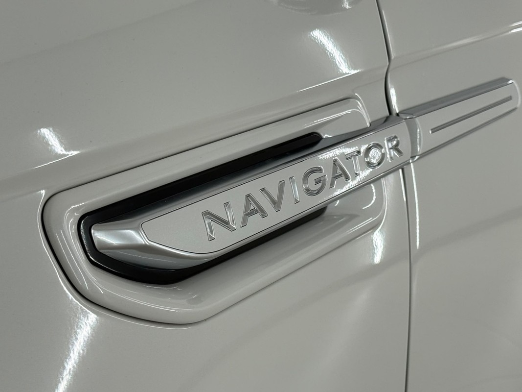 Lincoln Navigator