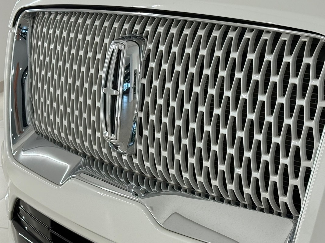Lincoln Navigator