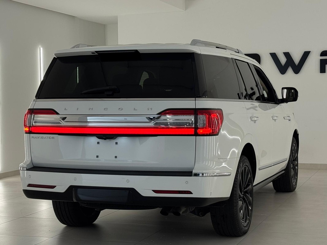 Lincoln Navigator