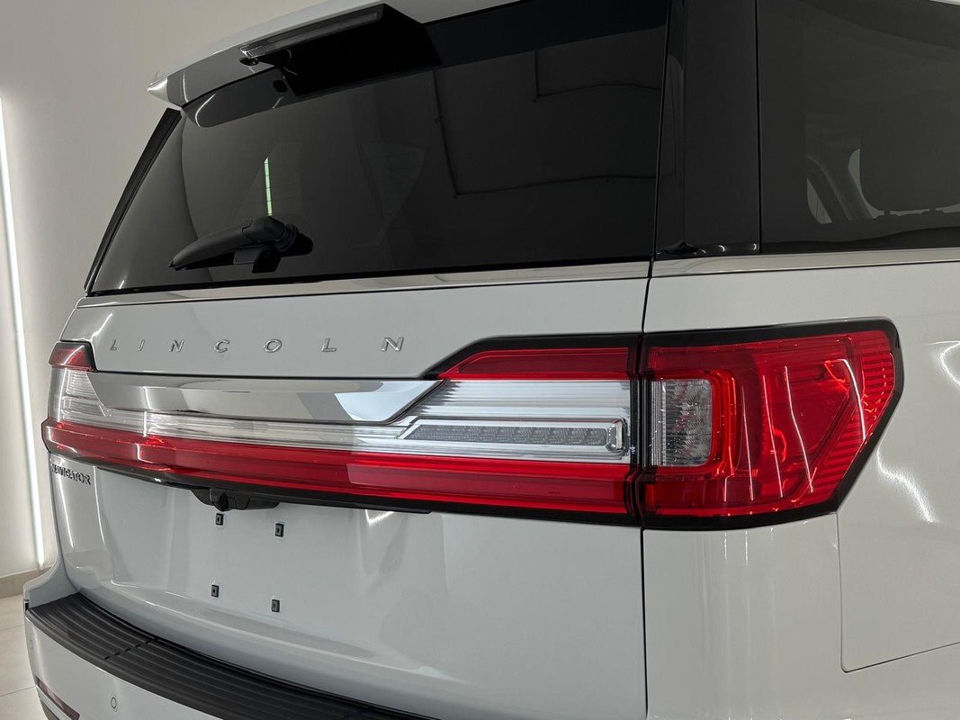 Lincoln Navigator