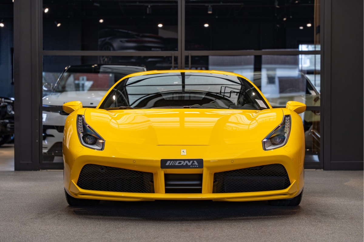 Ferrari 488