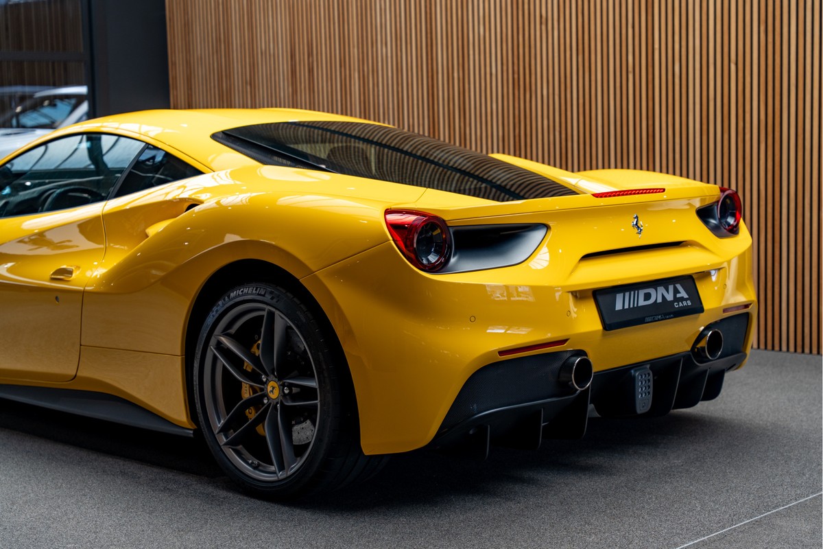 Ferrari 488