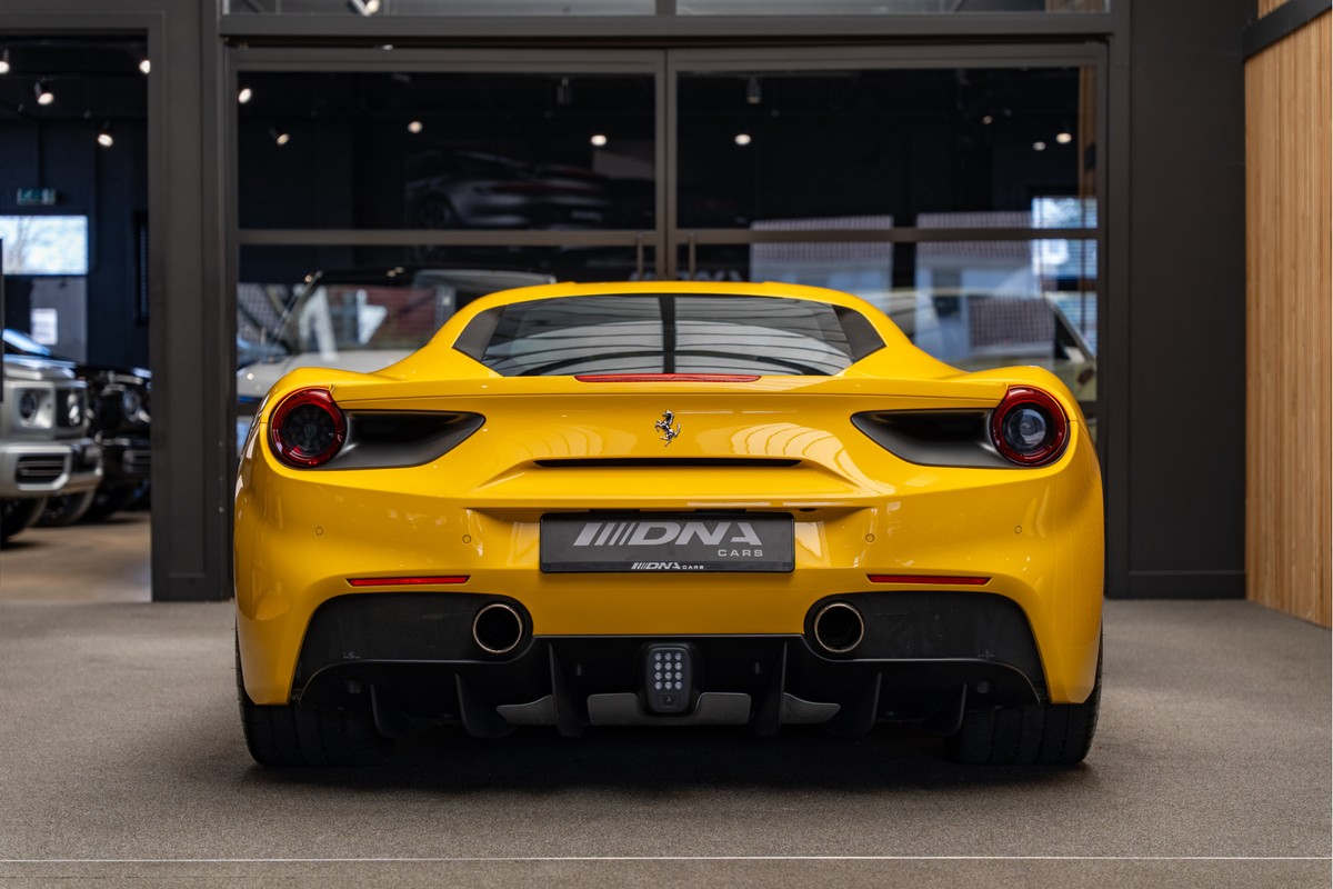Ferrari 488