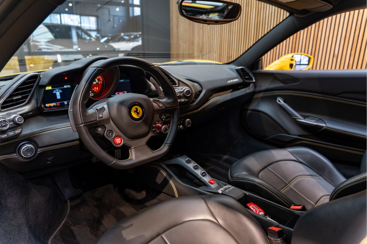 Ferrari 488