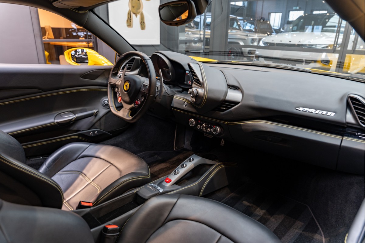 Ferrari 488