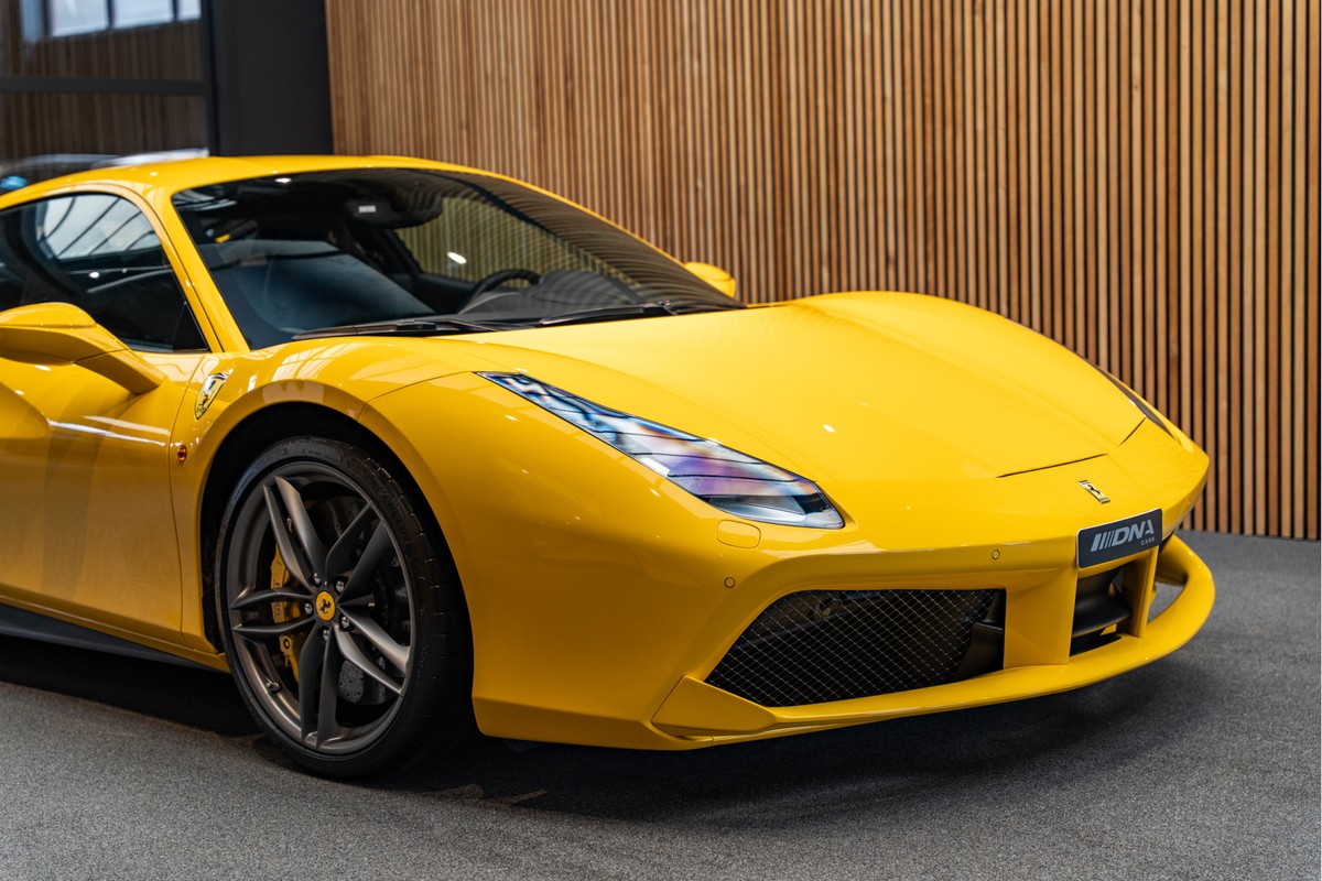 Ferrari 488