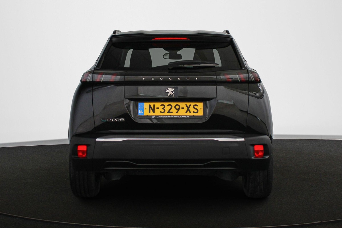 Peugeot e-2008