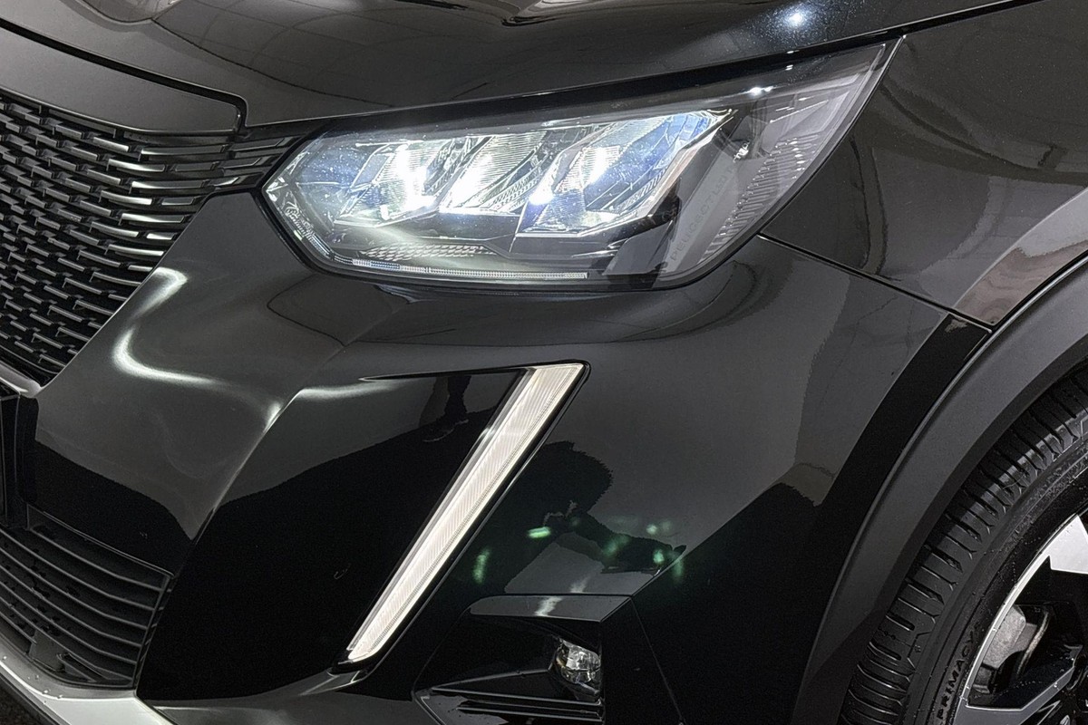 Peugeot e-2008