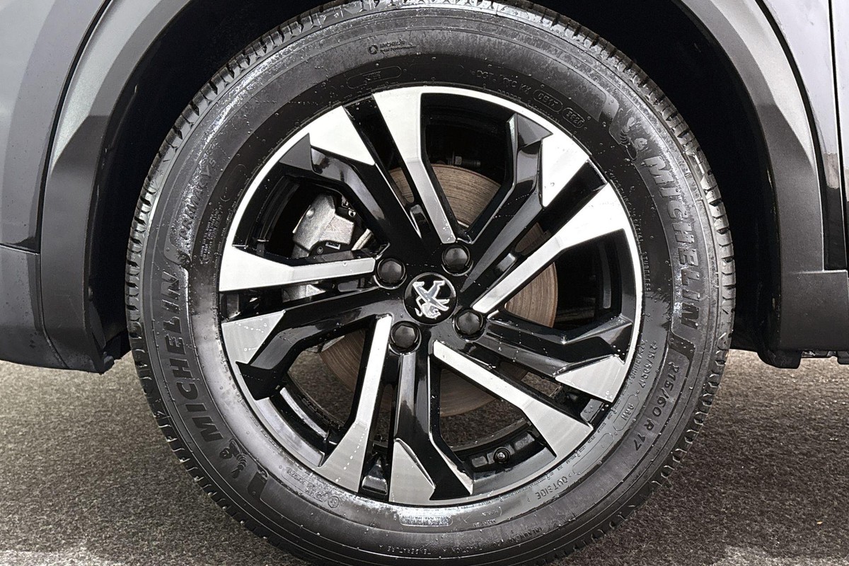 Peugeot e-2008
