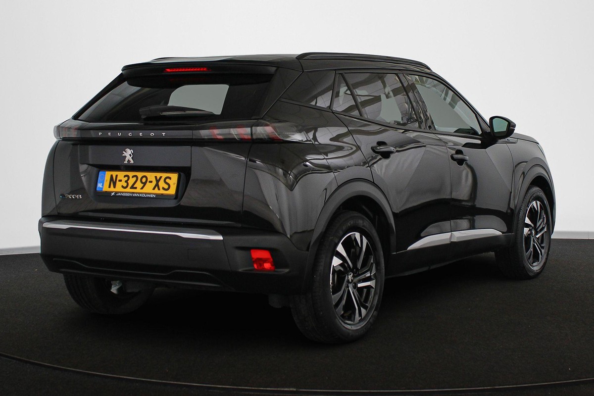 Peugeot e-2008