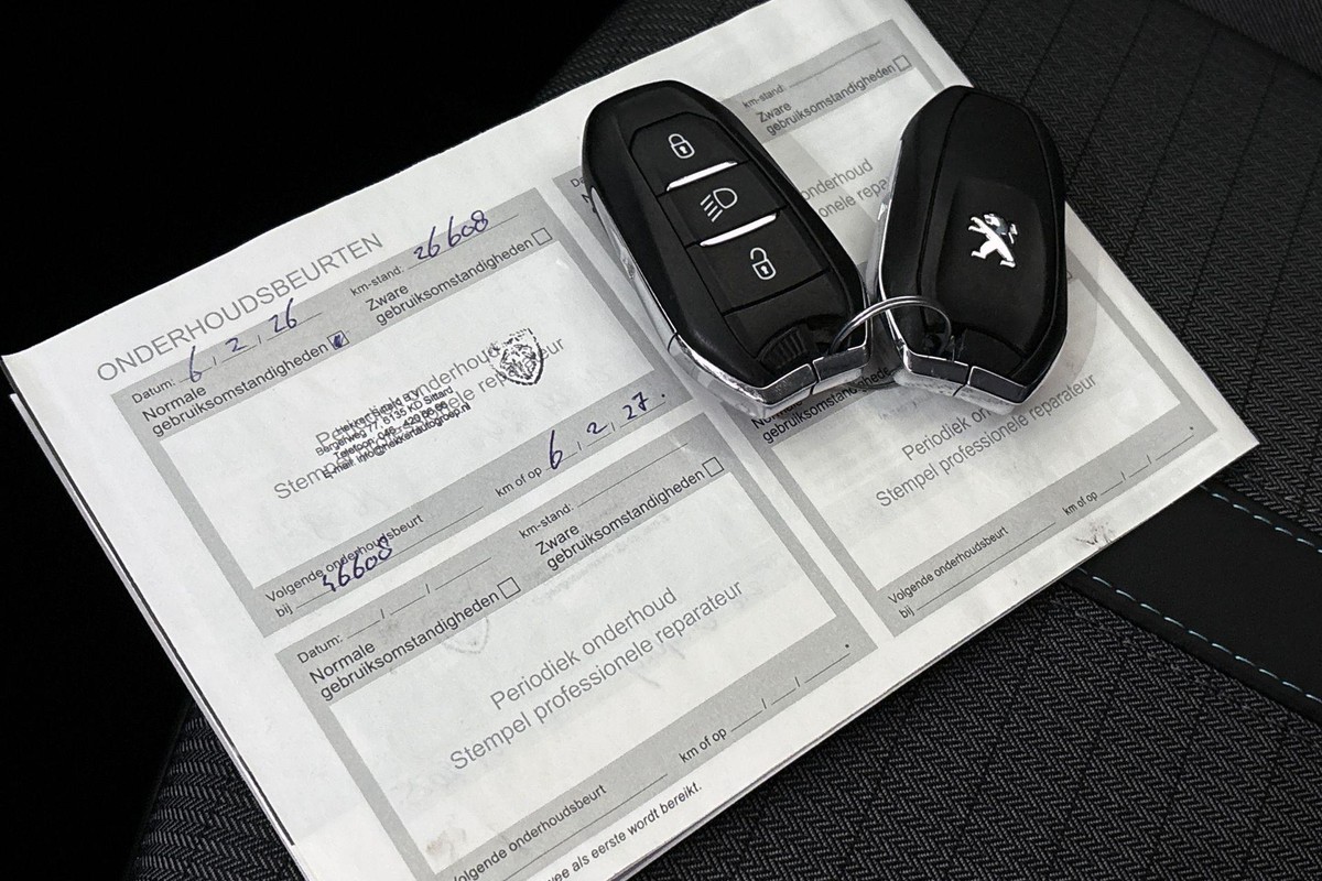 Peugeot e-2008