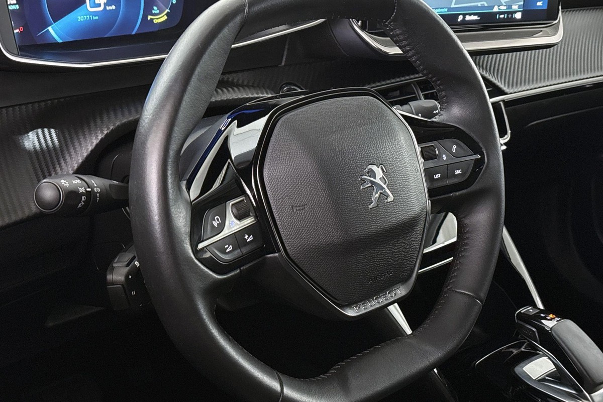 Peugeot e-2008