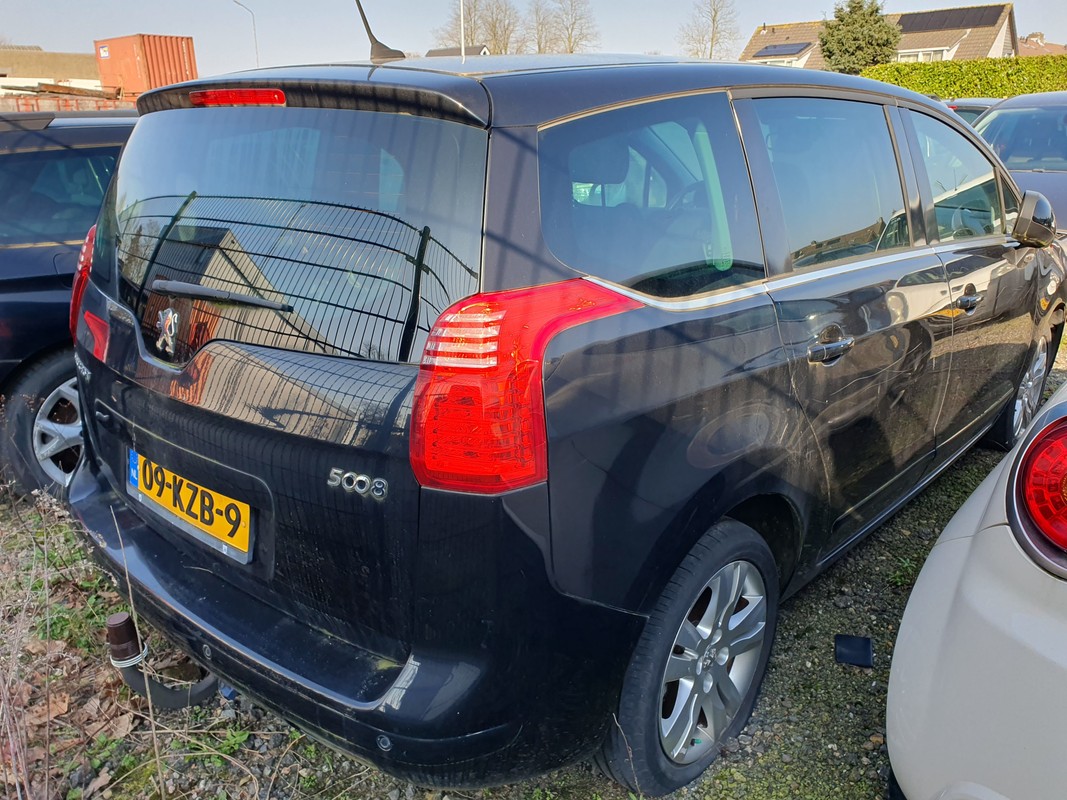 Peugeot 5008