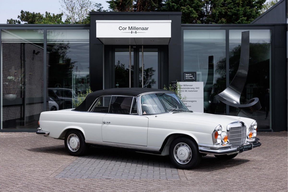 Mercedes-Benz 