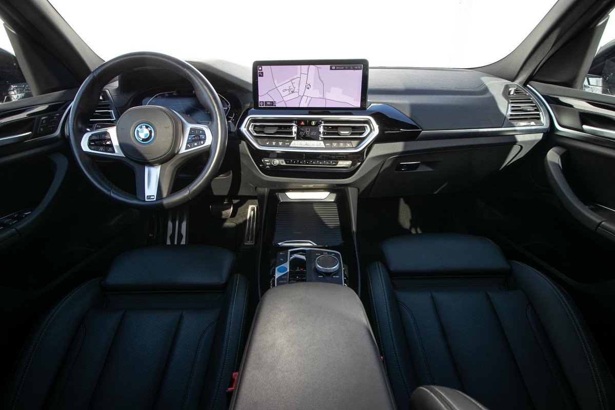 BMW iX3