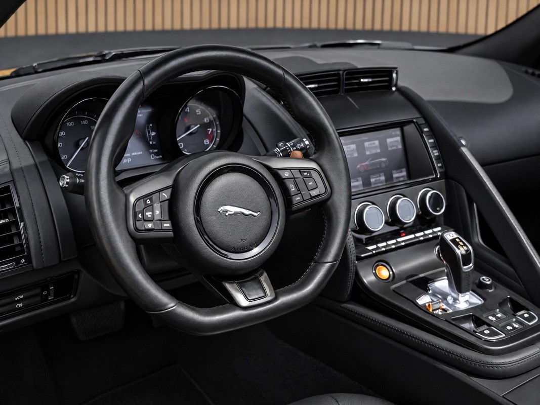 Jaguar F-TYPE