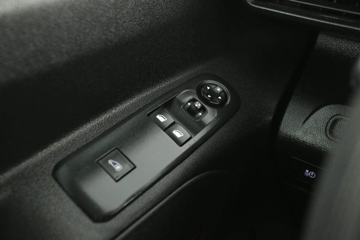 Peugeot e-Partner