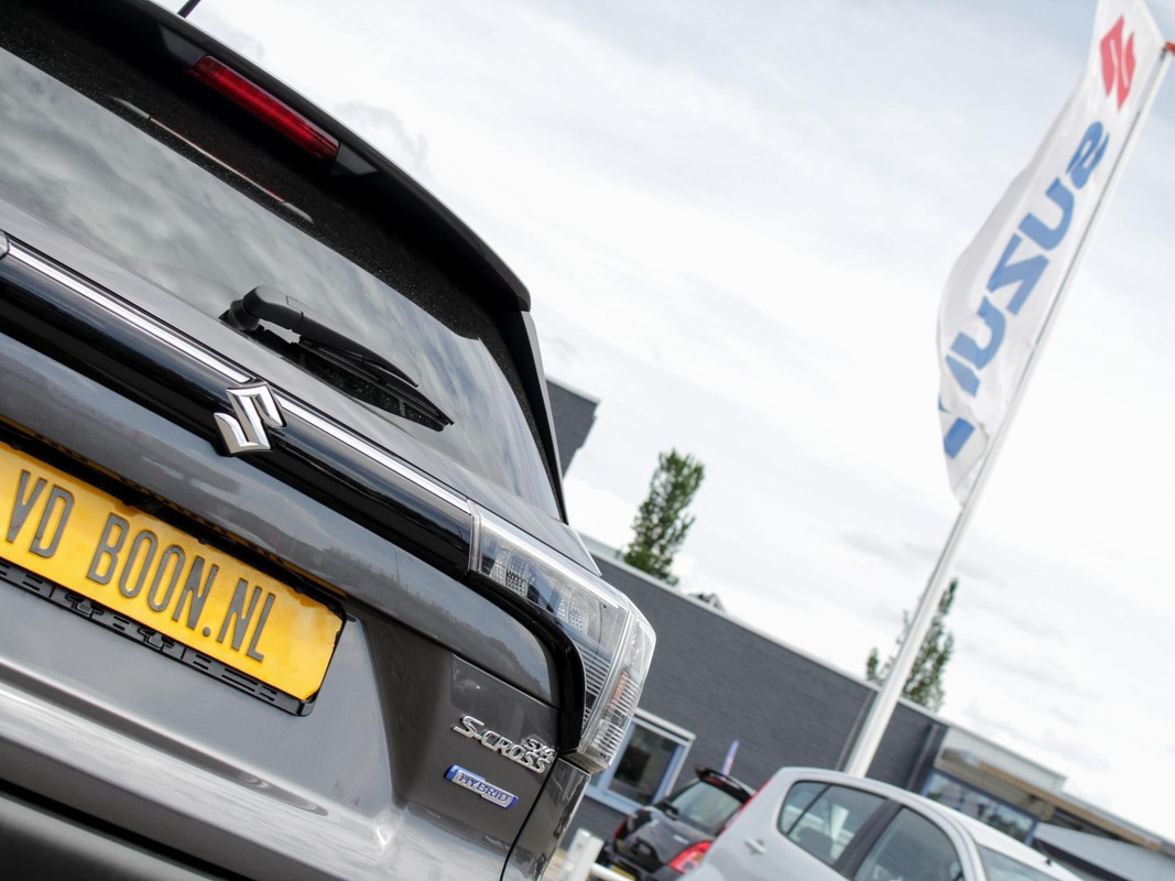 Suzuki S-Cross