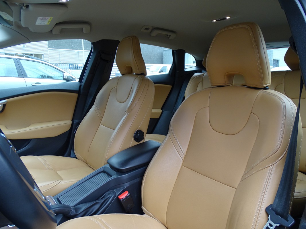 Volvo V40