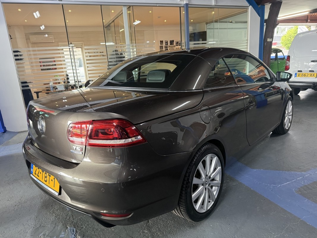 Volkswagen Eos